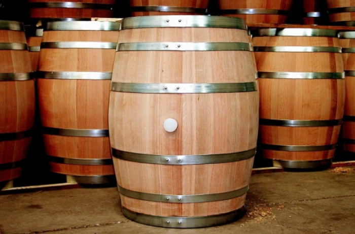 Tại sao dùng thùng gỗ sồi ủ rượu vang?